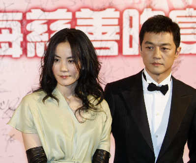王菲“怀孕”只是托辞 李亚鹏两招阻止妻子复出
