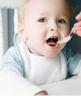 如何发现宝宝有无龋齿?_幼儿健康