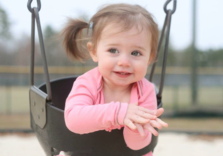 宝宝夏日游玩防晒与晒伤护理_学龄前疾病