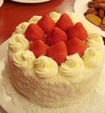 教你制作草莓鲜奶油蛋糕
