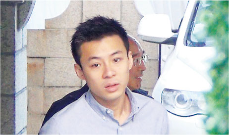 郭晶晶香港领证 郭晶晶父母已抵达霍家大宅(图