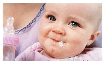 新妈妈应对宝宝吐奶的7个对策_新妈妈,宝宝,吐