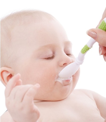 四个月的宝宝如何添加辅食_辅食添加_亲亲宝