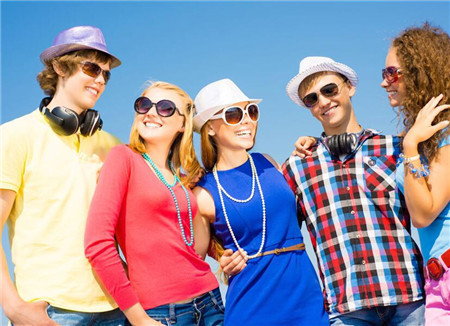 俞灏明天天向上复出 与陈光标共同投身公益活