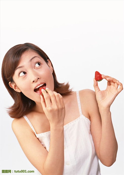 准妈妈孕期上火要多吃苦瓜芹菜