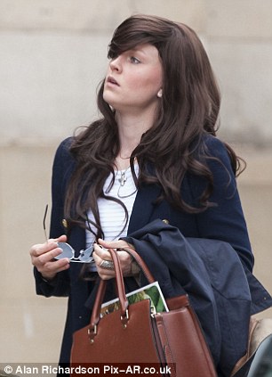 醉酒后德国公主裸奔袭警 涉种族歧视言论罪被