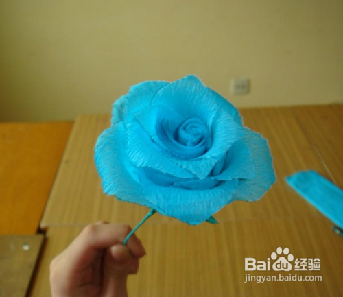 幼儿手工制作皱纹纸玫瑰花三八妇女节送给妈妈的礼物