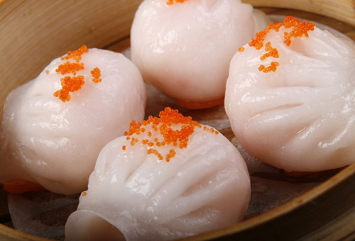 在酒楼茶居多用澄面搭配生淀粉来制作虾饺皮.