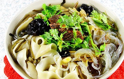 河南小吃:羊肉烩面的做法_各地小吃