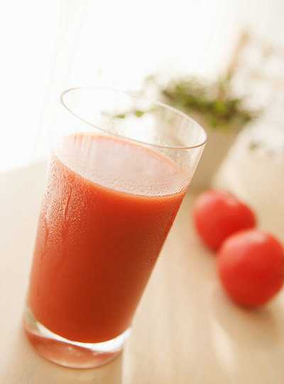 宝宝喝番茄汁好吗?喝番茄汁有助宝宝发育_幼