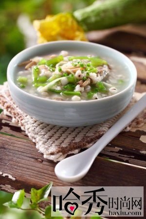 怀孕初期怎样缓解孕吐 姜丝炒蛋止呕吐_孕期