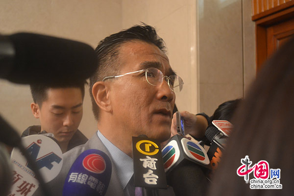 香港谈奶粉限购 建议内地香港联手引进外国奶