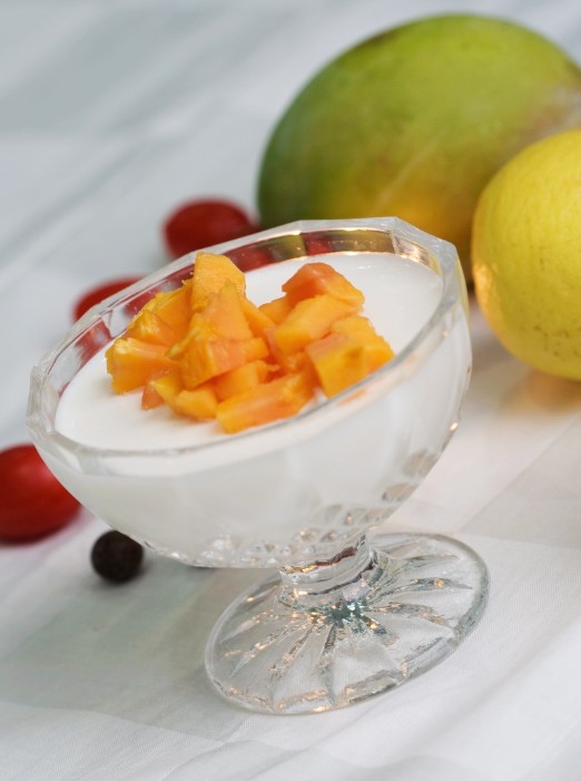 木瓜酸奶丰胸的做法_达能酸奶