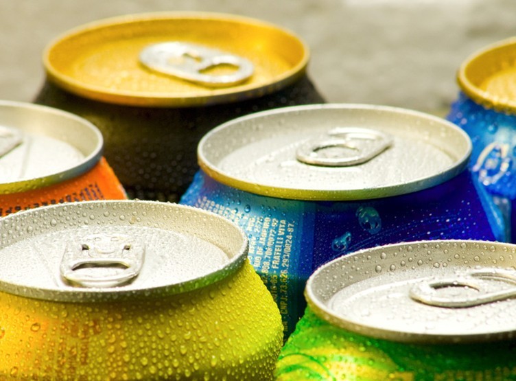 夏季宝宝不适宜喝过多饮料_宝宝夏季养生