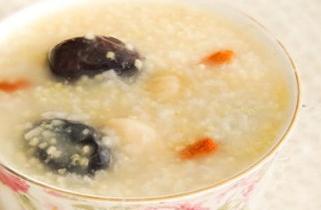 补肾食谱:山药枸杞红枣粥