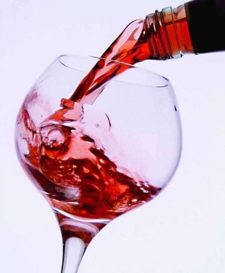 吃西餐怎么喝酒?喝酒的方法和礼仪要注意