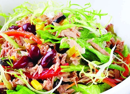 西餐沙拉:地中海沙拉的做法_外国饮食