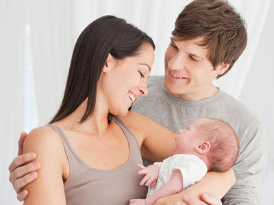 抱宝宝的正确姿势图