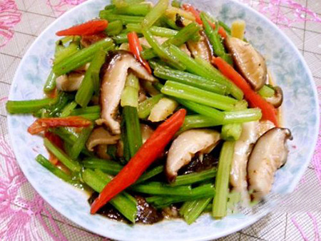 兔子加什么菜炒好吃 5608f36731589.jpg