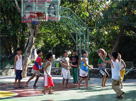 【怎么教小孩子打篮球】_如何教孩子打篮球_