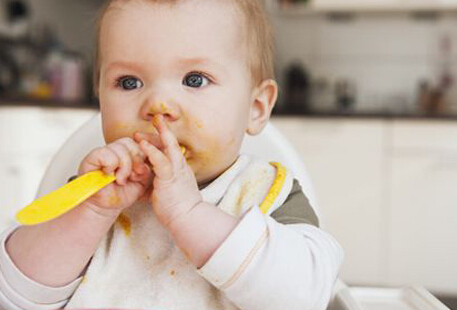 【小孩缺钙铁锌怎么补】宝宝补钙铁锌的方法_