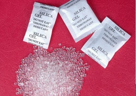 误食干燥剂怎么办silica包装上有 throw awaydo not eatdesiccant
