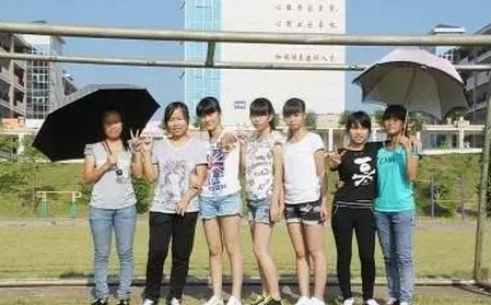 做为幼师，女儿在我教学的园里格外骄纵，我跟她谁换园更好？！