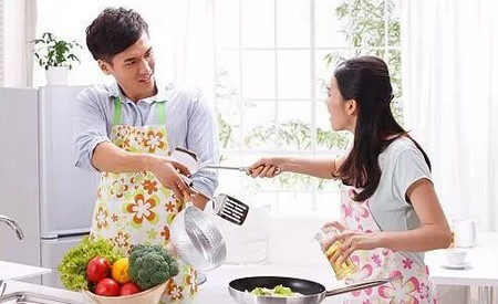 结婚生了娃，我只能在家看娃......现在女儿读幼儿园，我要重出江湖