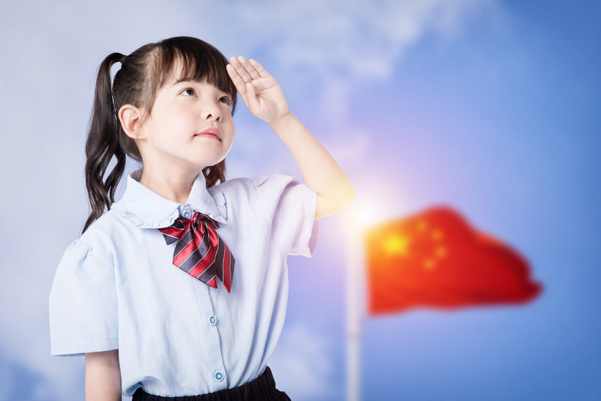 第一次升国旗作文200字
