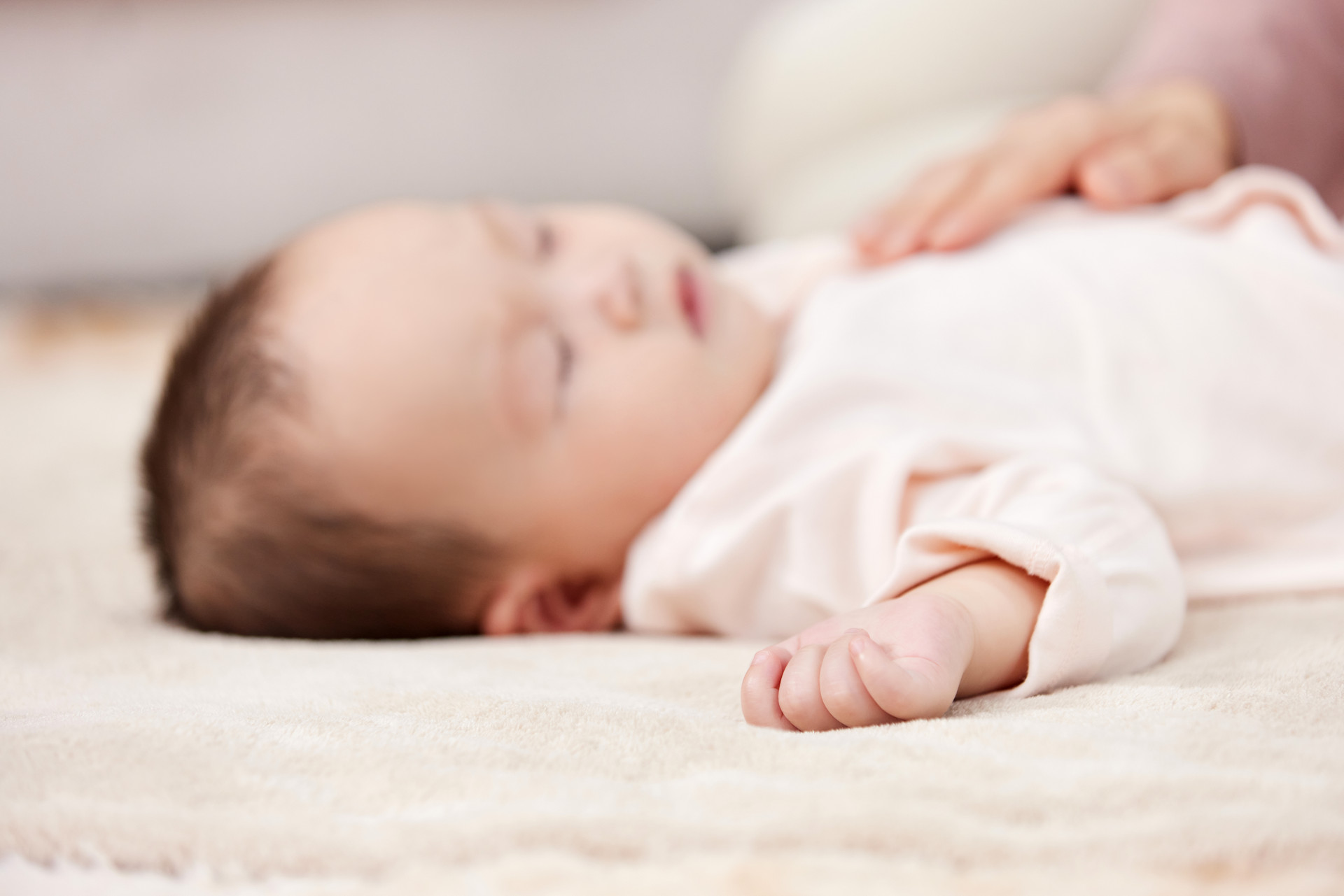 新生儿黄疸不退的原因有哪几种