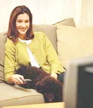 坐月子能看电视吗?_坐月子,看电视_产后恢复_