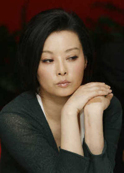 袁立闪婚失败与狗为伴