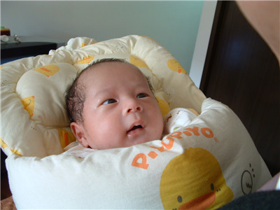 宝宝几个月开始发生变化 55b83b5ce28cb.jpg