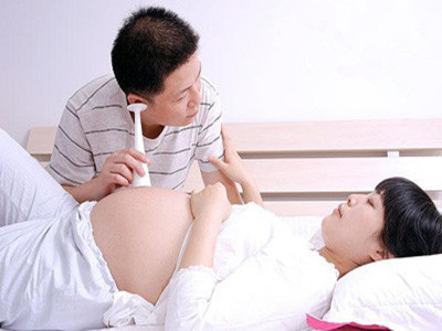 孕妇胎动频繁正常吗 55d3d90a8b061.jpg